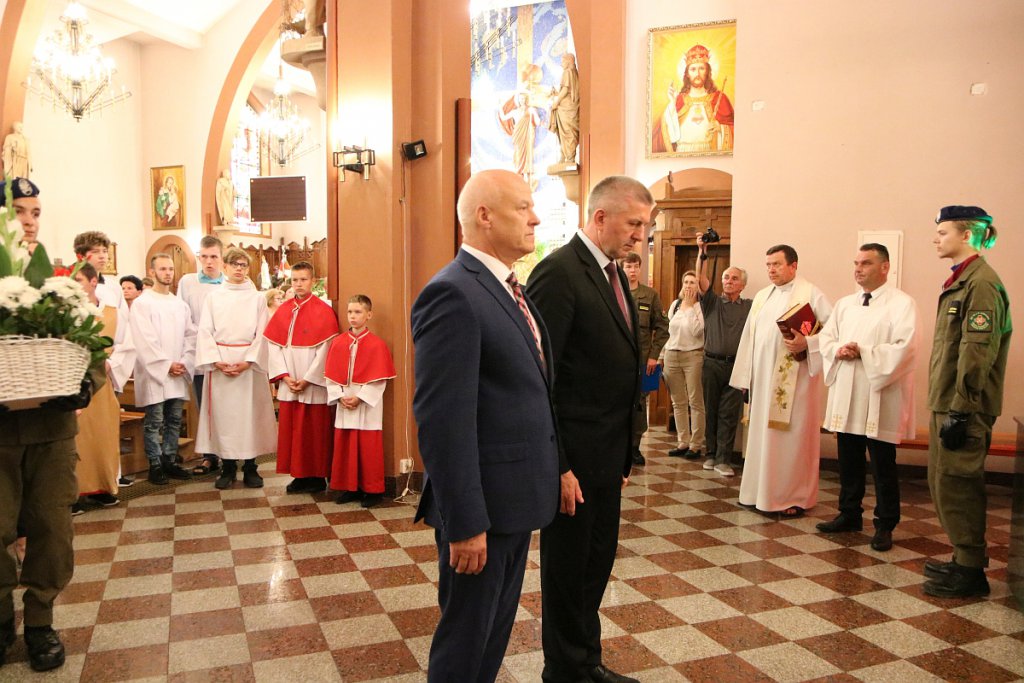 Uroczystości w kościele pw. Zbawiciela Świata [15.08.2022] - zdjęcie #10 - eOstroleka.pl