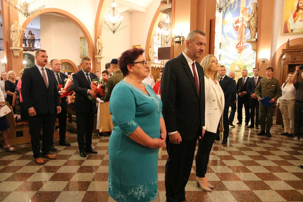 Uroczystości w kościele pw. Zbawiciela Świata [15.08.2022] - zdjęcie #13 - eOstroleka.pl