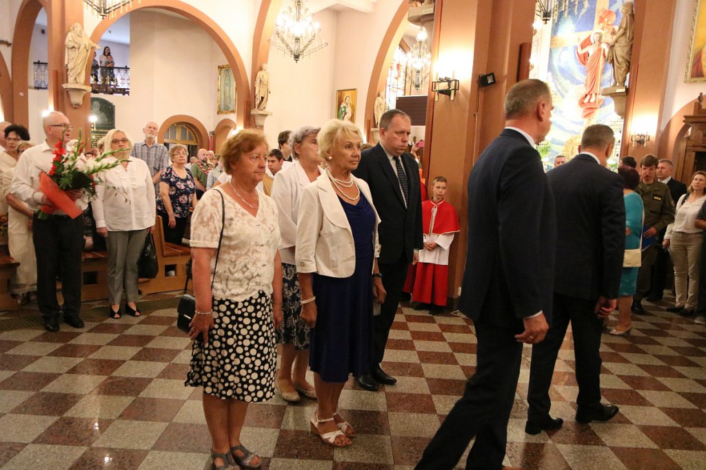 Uroczystości w kościele pw. Zbawiciela Świata [15.08.2022] - zdjęcie #16 - eOstroleka.pl