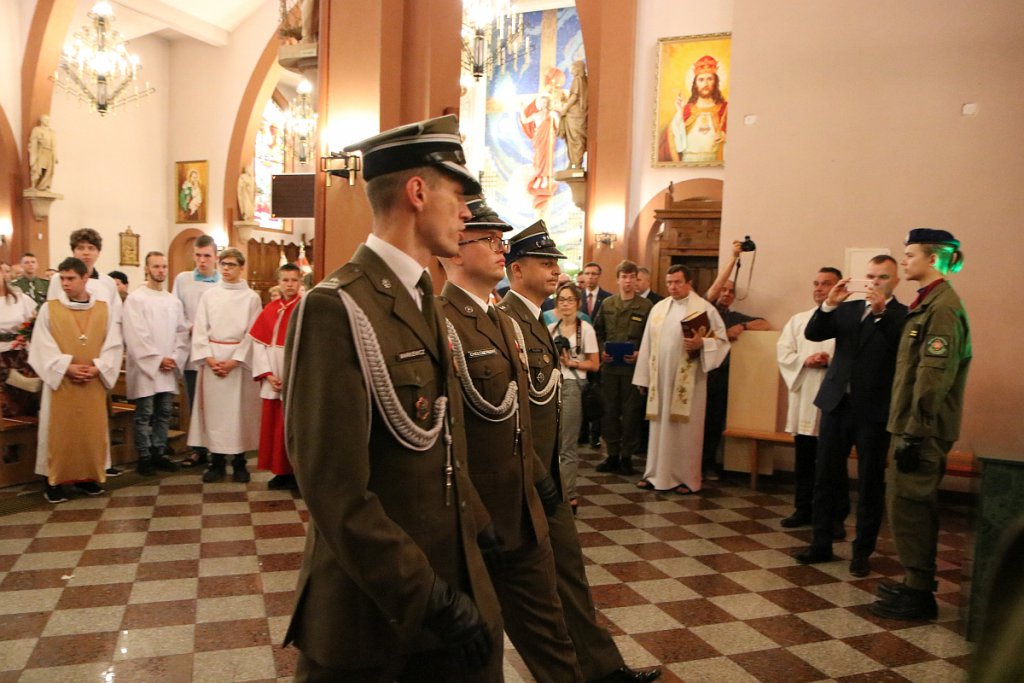 Uroczystości w kościele pw. Zbawiciela Świata [15.08.2022] - zdjęcie #20 - eOstroleka.pl