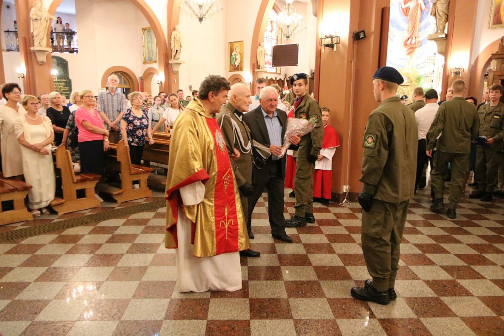 Uroczystości w kościele pw. Zbawiciela Świata [15.08.2022] - zdjęcie #33 - eOstroleka.pl