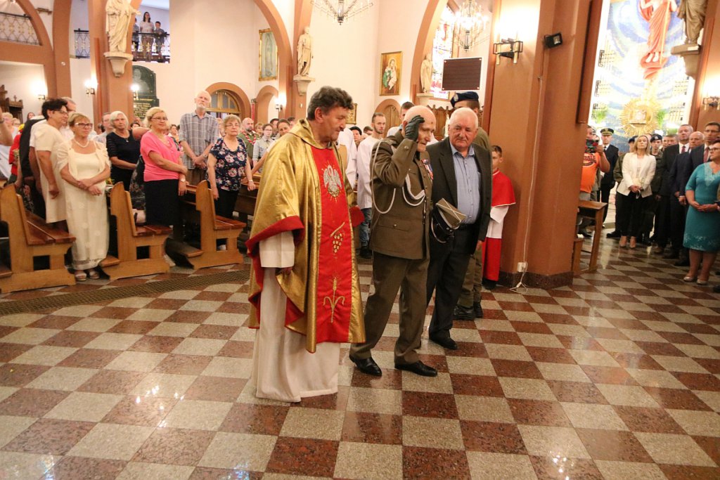 Uroczystości w kościele pw. Zbawiciela Świata [15.08.2022] - zdjęcie #34 - eOstroleka.pl