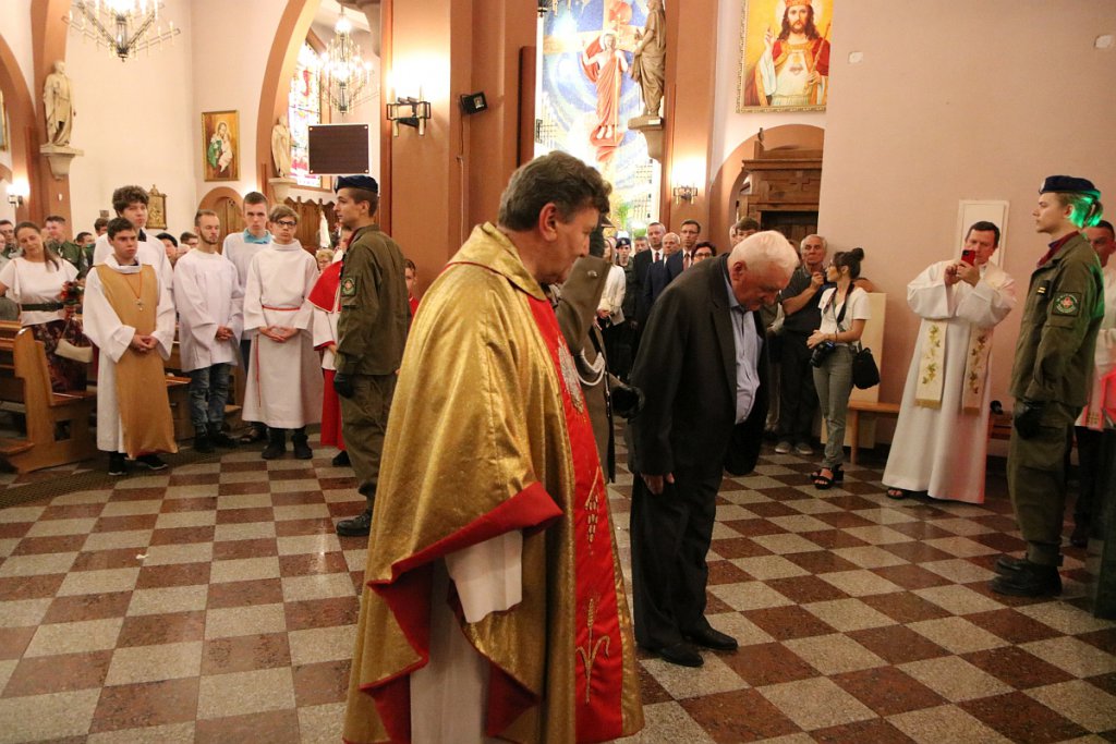 Uroczystości w kościele pw. Zbawiciela Świata [15.08.2022] - zdjęcie #36 - eOstroleka.pl