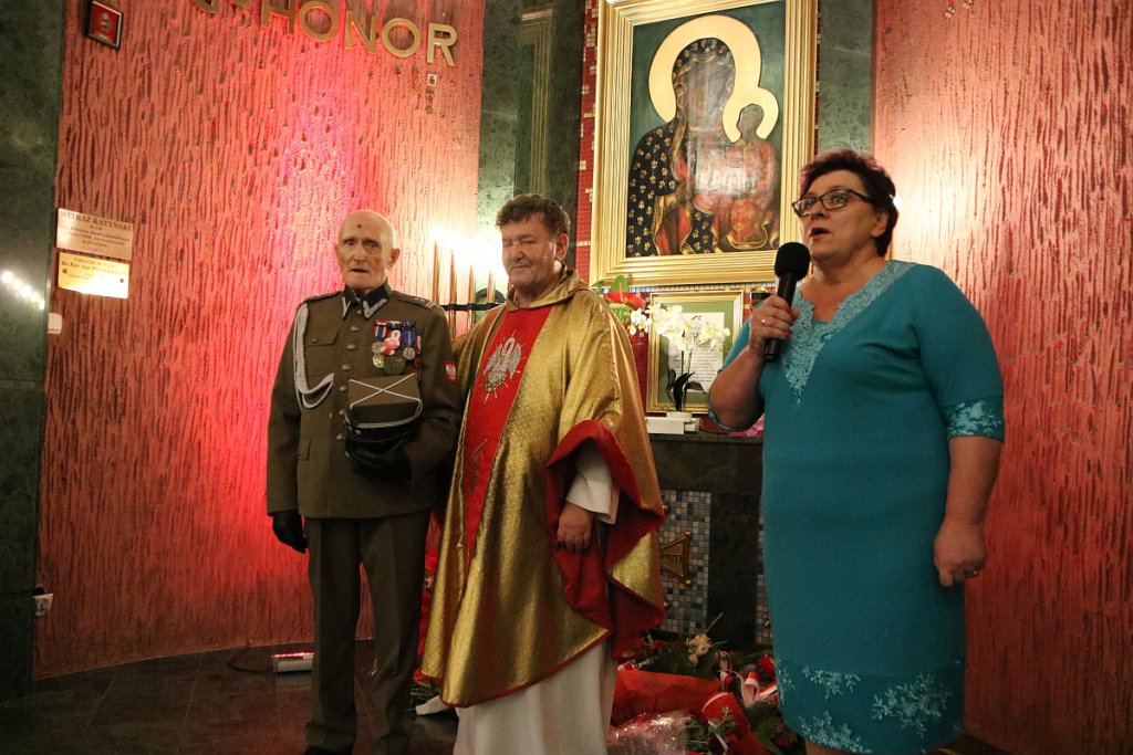 Uroczystości w kościele pw. Zbawiciela Świata [15.08.2022] - zdjęcie #4 - eOstroleka.pl