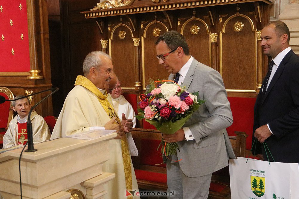 Jubileusz 50-lecia posługi kapłańskiej księdza prałata Mariana Niemyjskiego [16.08.2022] - zdjęcie #59 - eOstroleka.pl
