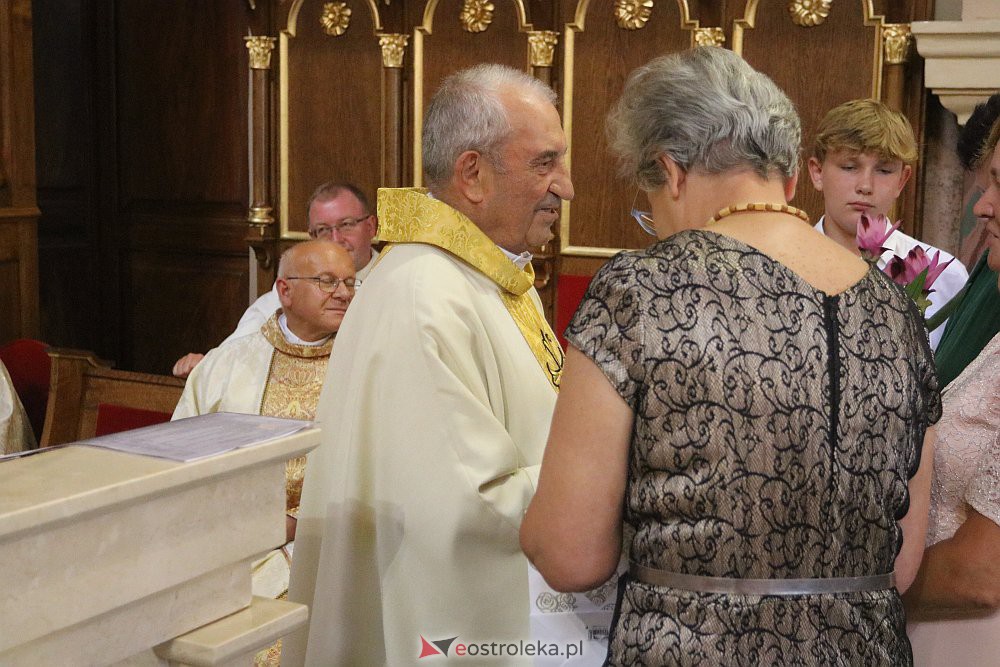 Jubileusz 50-lecia posługi kapłańskiej księdza prałata Mariana Niemyjskiego [16.08.2022] - zdjęcie #18 - eOstroleka.pl