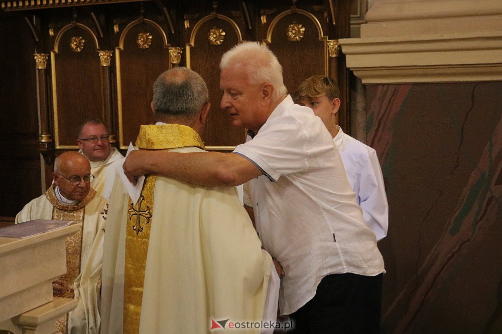 Jubileusz 50-lecia posługi kapłańskiej księdza prałata Mariana Niemyjskiego [16.08.2022] - zdjęcie #13 - eOstroleka.pl