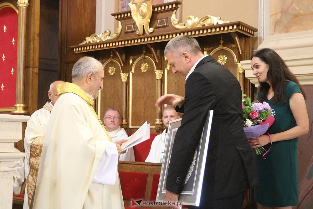 Jubileusz 50-lecia posługi kapłańskiej księdza prałata Mariana Niemyjskiego [16.08.2022] - zdjęcie #3 - eOstroleka.pl