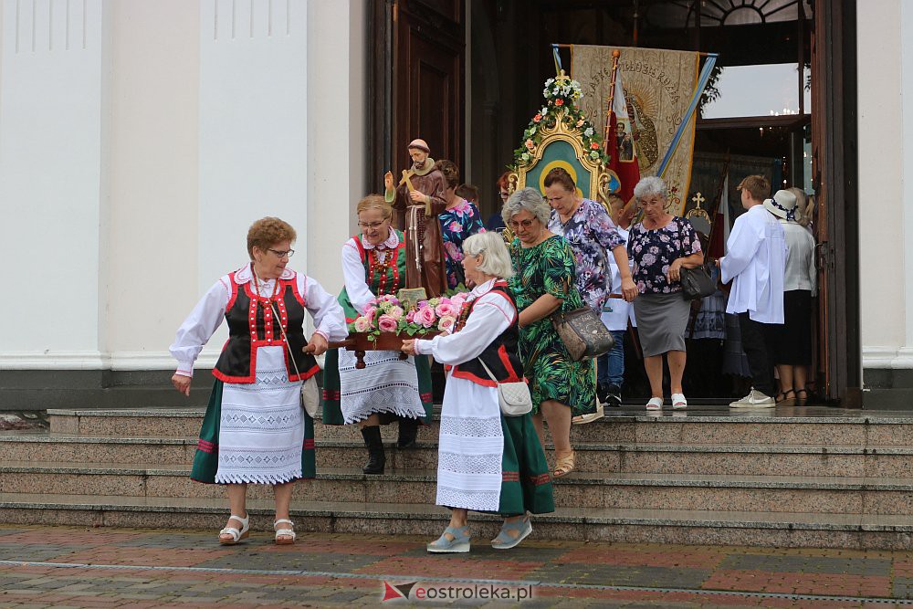 Odpust św. Rocha i święcenie zwierząt w Kadzidle [16.08.2022] - zdjęcie #31 - eOstroleka.pl