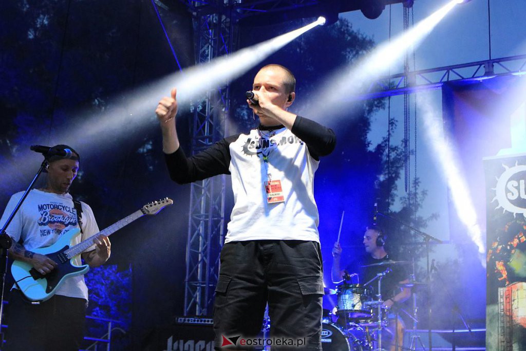 Festiwal Mocne Brzmienia wystartował. Na początek Sunsmoke i Tersha [19.08.2022] - zdjęcie #87 - eOstroleka.pl