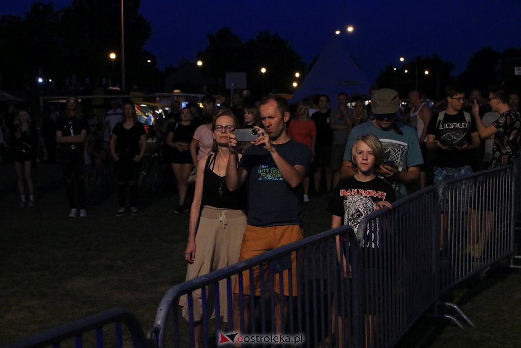 Festiwal Mocne Brzmienia wystartował. Na początek Sunsmoke i Tersha [19.08.2022] - zdjęcie #54 - eOstroleka.pl