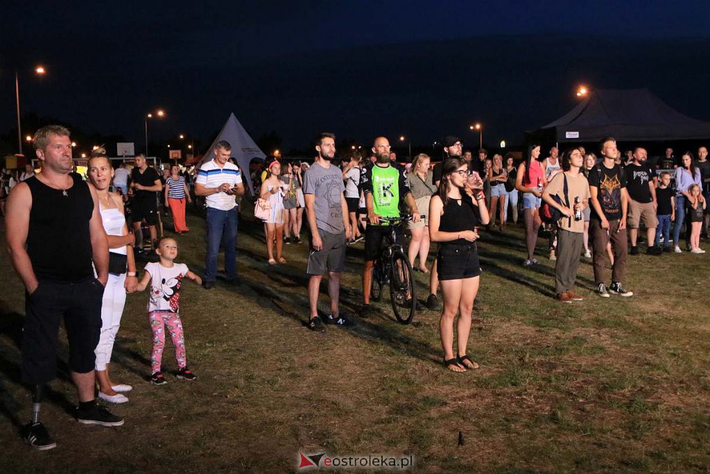Festiwal Mocne Brzmienia wystartował. Na początek Sunsmoke i Tersha [19.08.2022] - zdjęcie #39 - eOstroleka.pl