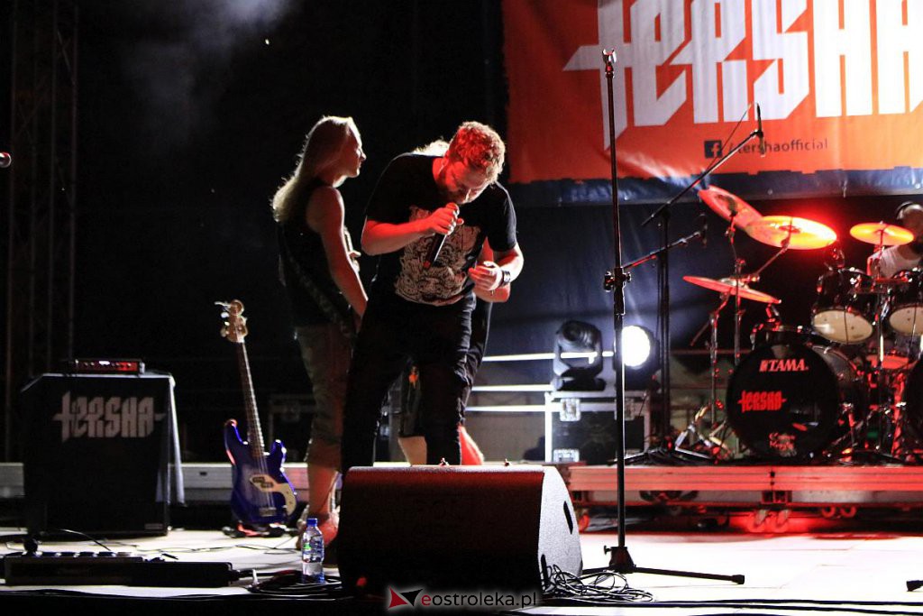 Festiwal Mocne Brzmienia wystartował. Na początek Sunsmoke i Tersha [19.08.2022] - zdjęcie #17 - eOstroleka.pl
