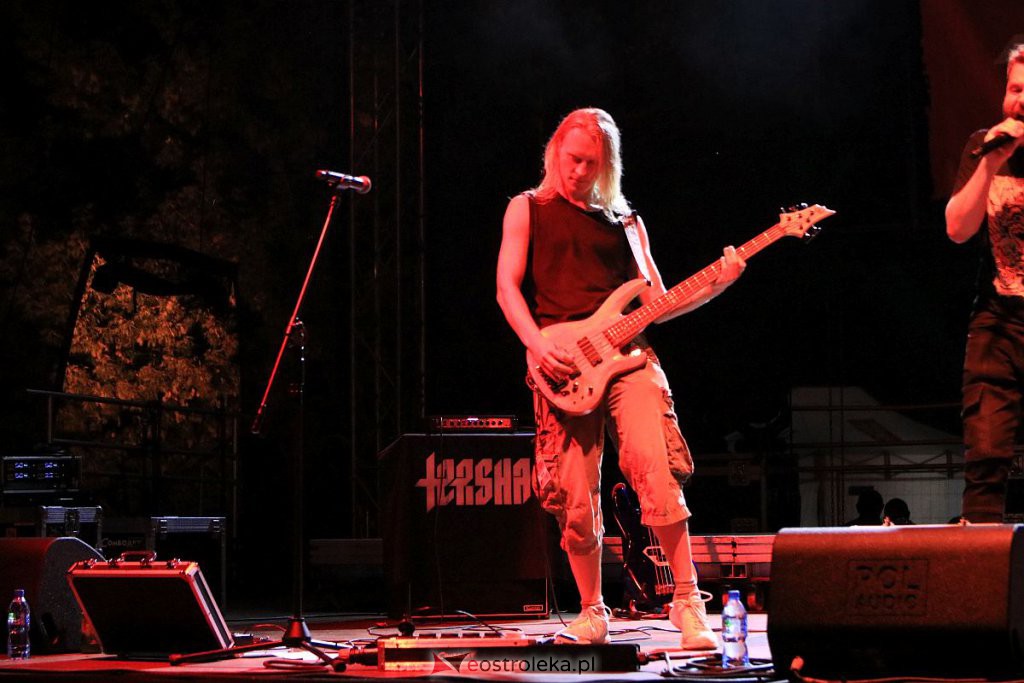 Festiwal Mocne Brzmienia wystartował. Na początek Sunsmoke i Tersha [19.08.2022] - zdjęcie #13 - eOstroleka.pl