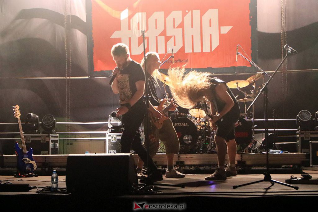 Festiwal Mocne Brzmienia wystartował. Na początek Sunsmoke i Tersha [19.08.2022] - zdjęcie #9 - eOstroleka.pl