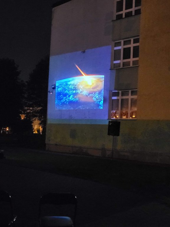 Wypatrywali na niebie spadających gwiazd. Noc perseidów w Staszicówce [20.08.2022] - zdjęcie #2 - eOstroleka.pl