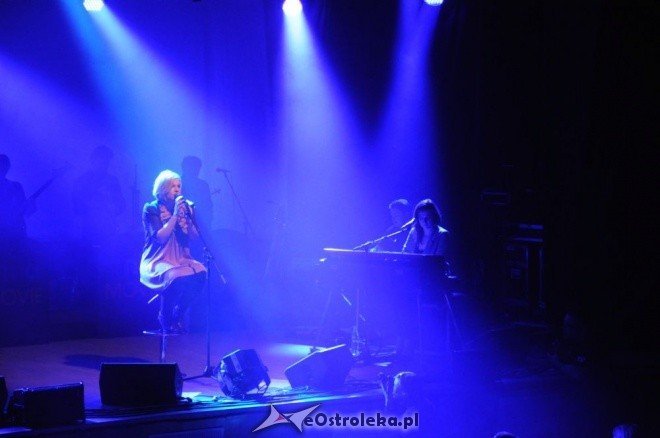 Koncert Ani Dąbrowskiej (12.03.2011) - zdjęcie #10 - eOstroleka.pl