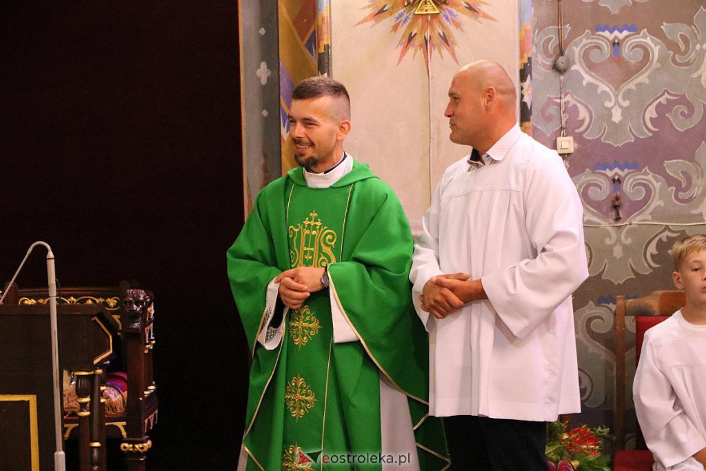 Goworowo żegna swojego proboszcza, dwóch wikariuszy i kościelnego [21.08.2022] - zdjęcie #61 - eOstroleka.pl