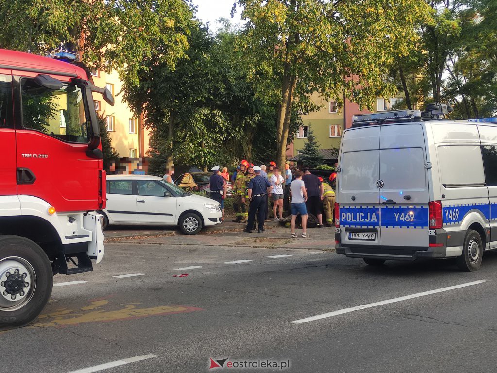 Wypadek przy Hallera [21.08.2022] - zdjęcie #13 - eOstroleka.pl
