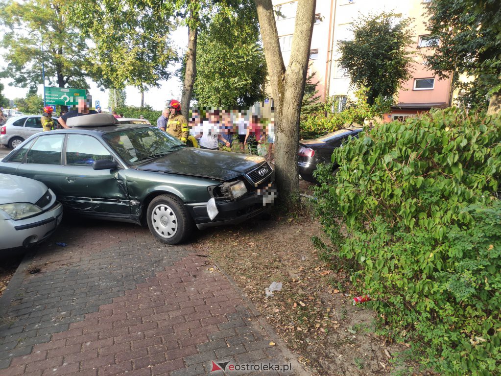 Wypadek przy Hallera [21.08.2022] - zdjęcie #12 - eOstroleka.pl