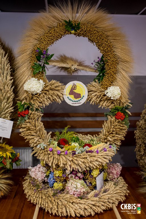 Kto wykonał “Najpiękniejszy wieniec dożynkowy w gminie Lelis” ? [22.08.2022] - zdjęcie #23 - eOstroleka.pl