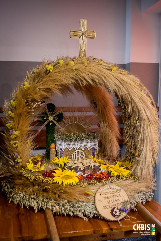 Kto wykonał “Najpiękniejszy wieniec dożynkowy w gminie Lelis” ? [22.08.2022] - zdjęcie #19 - eOstroleka.pl