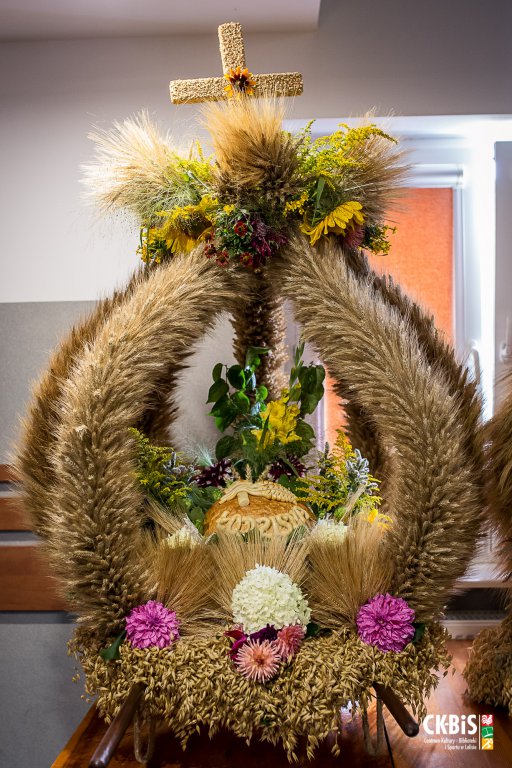 Kto wykonał “Najpiękniejszy wieniec dożynkowy w gminie Lelis” ? [22.08.2022] - zdjęcie #18 - eOstroleka.pl