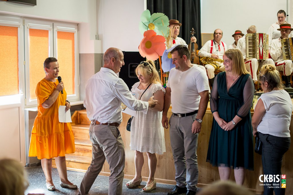 Kto wykonał “Najpiękniejszy wieniec dożynkowy w gminie Lelis” ? [22.08.2022] - zdjęcie #7 - eOstroleka.pl