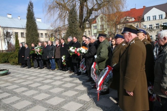 Obchody Święta Republiki Węgierskiej w Ostrołęce(14-03-2011) - zdjęcie #25 - eOstroleka.pl