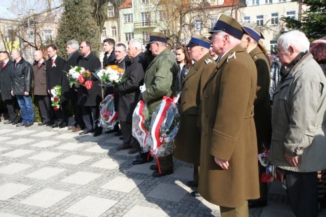 Obchody Święta Republiki Węgierskiej w Ostrołęce(14-03-2011) - zdjęcie #23 - eOstroleka.pl