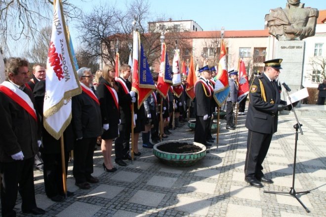 Obchody Święta Republiki Węgierskiej w Ostrołęce(14-03-2011) - zdjęcie #22 - eOstroleka.pl
