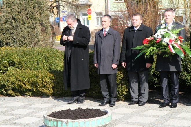 Obchody Święta Republiki Węgierskiej w Ostrołęce(14-03-2011) - zdjęcie #21 - eOstroleka.pl