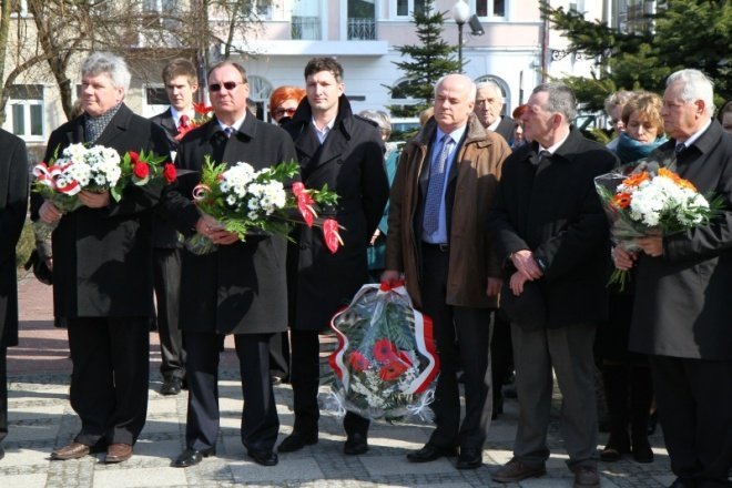 Obchody Święta Republiki Węgierskiej w Ostrołęce(14-03-2011) - zdjęcie #19 - eOstroleka.pl