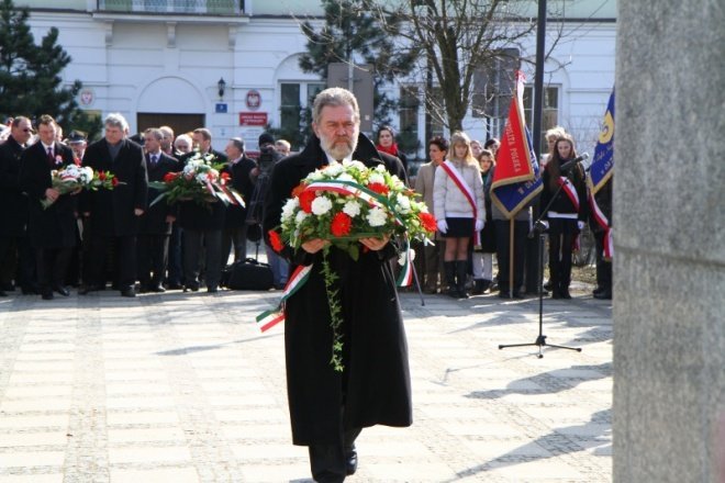 Obchody Święta Republiki Węgierskiej w Ostrołęce(14-03-2011) - zdjęcie #14 - eOstroleka.pl