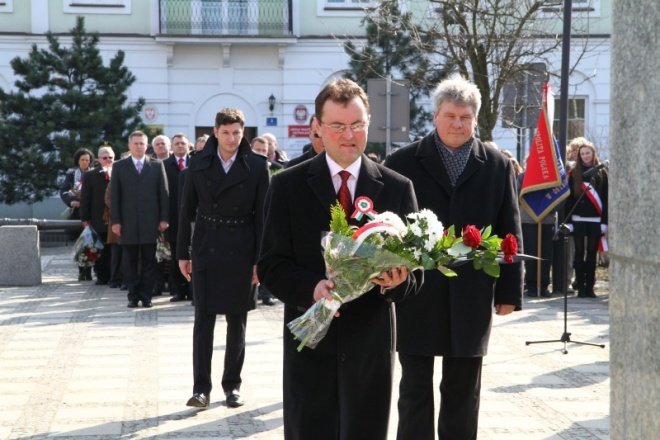 Obchody Święta Republiki Węgierskiej w Ostrołęce(14-03-2011) - zdjęcie #11 - eOstroleka.pl