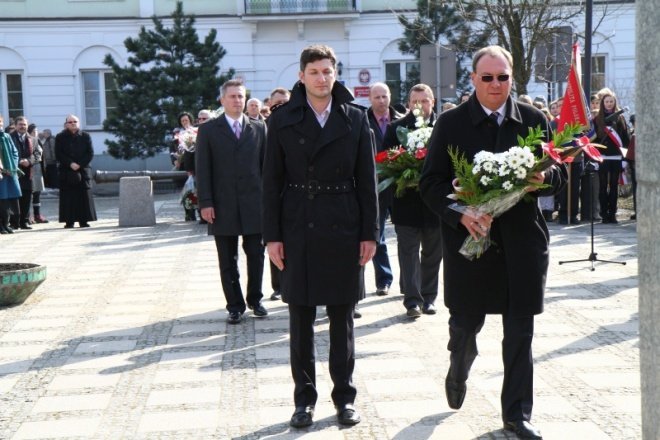 Obchody Święta Republiki Węgierskiej w Ostrołęce(14-03-2011) - zdjęcie #8 - eOstroleka.pl
