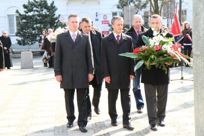 Obchody Święta Republiki Węgierskiej w Ostrołęce(14-03-2011) - zdjęcie #5 - eOstroleka.pl