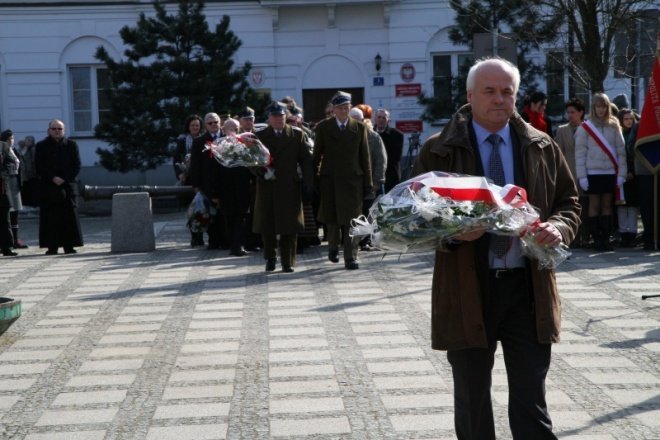 Obchody Święta Republiki Węgierskiej w Ostrołęce(14-03-2011) - zdjęcie #3 - eOstroleka.pl