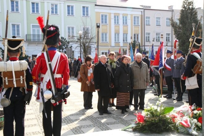 Obchody Święta Republiki Węgierskiej w Ostrołęce(14-03-2011) - zdjęcie #3 - eOstroleka.pl