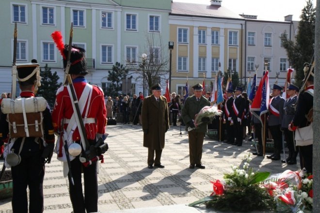 Obchody Święta Republiki Węgierskiej w Ostrołęce(14-03-2011) - zdjęcie #5 - eOstroleka.pl