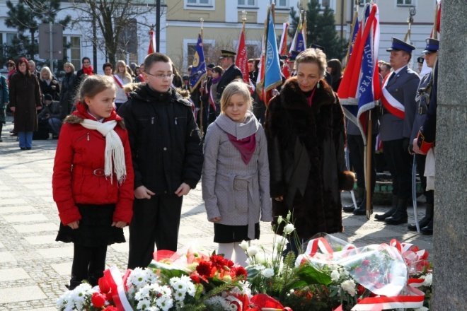 Obchody Święta Republiki Węgierskiej w Ostrołęce(14-03-2011) - zdjęcie #16 - eOstroleka.pl