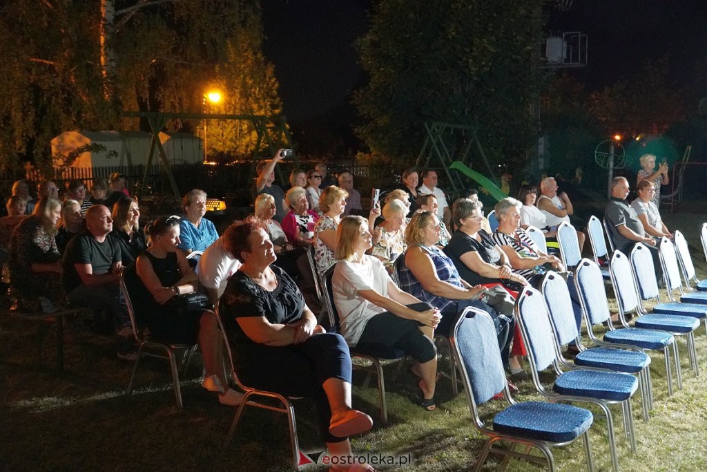Koncert pn. Lata 20, Lata 30 na wynos w Goworowie [26.08.2022] - zdjęcie #14 - eOstroleka.pl
