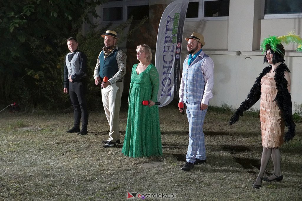 Koncert pn. Lata 20, Lata 30 na wynos w Goworowie [26.08.2022] - zdjęcie #20 - eOstroleka.pl