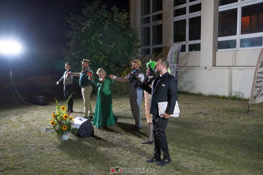 Koncert pn. Lata 20, Lata 30 na wynos w Goworowie [26.08.2022] - zdjęcie #13 - eOstroleka.pl