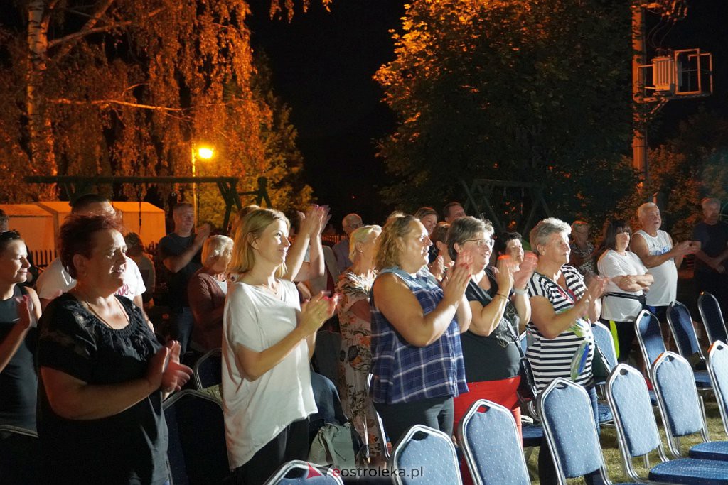 Koncert pn. Lata 20, Lata 30 na wynos w Goworowie [26.08.2022] - zdjęcie #2 - eOstroleka.pl