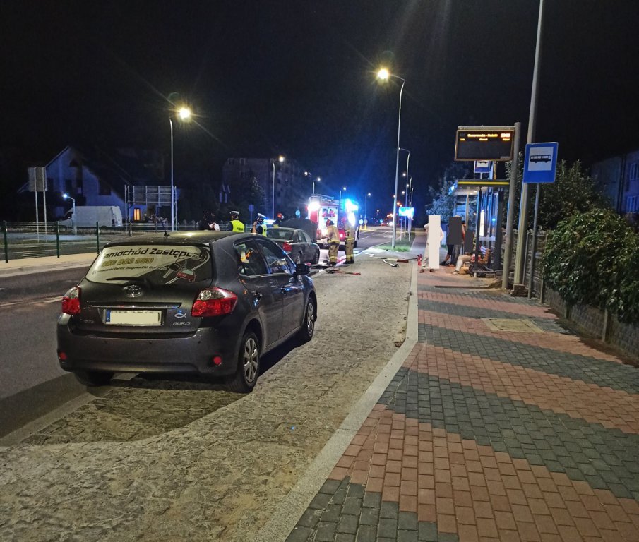 Wieczorny pożar auta przy Goworowskiej [26.08.2022] - zdjęcie #2 - eOstroleka.pl