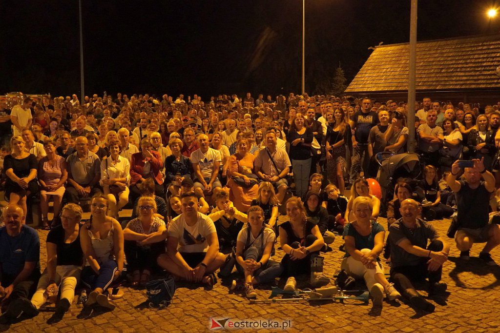 Miodobraniowa Noc Kabaretowa [27.08.2022] - zdjęcie #131 - eOstroleka.pl