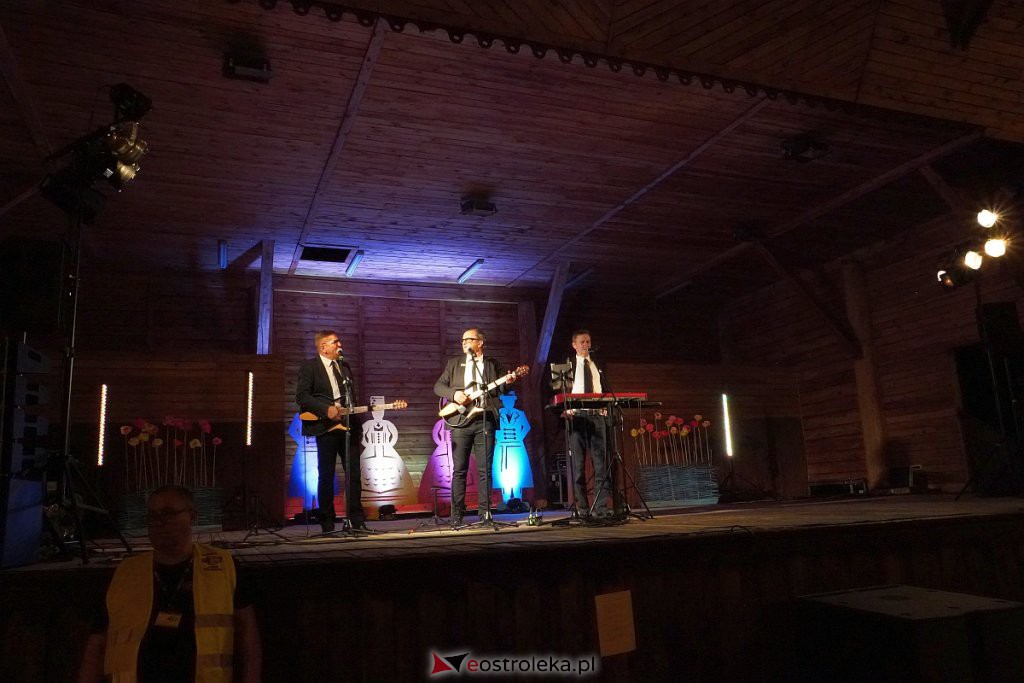 Miodobraniowa Noc Kabaretowa [27.08.2022] - zdjęcie #115 - eOstroleka.pl