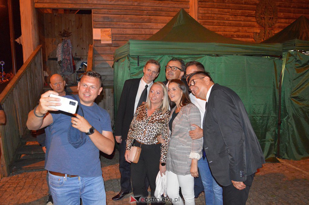 Miodobraniowa Noc Kabaretowa [27.08.2022] - zdjęcie #10 - eOstroleka.pl