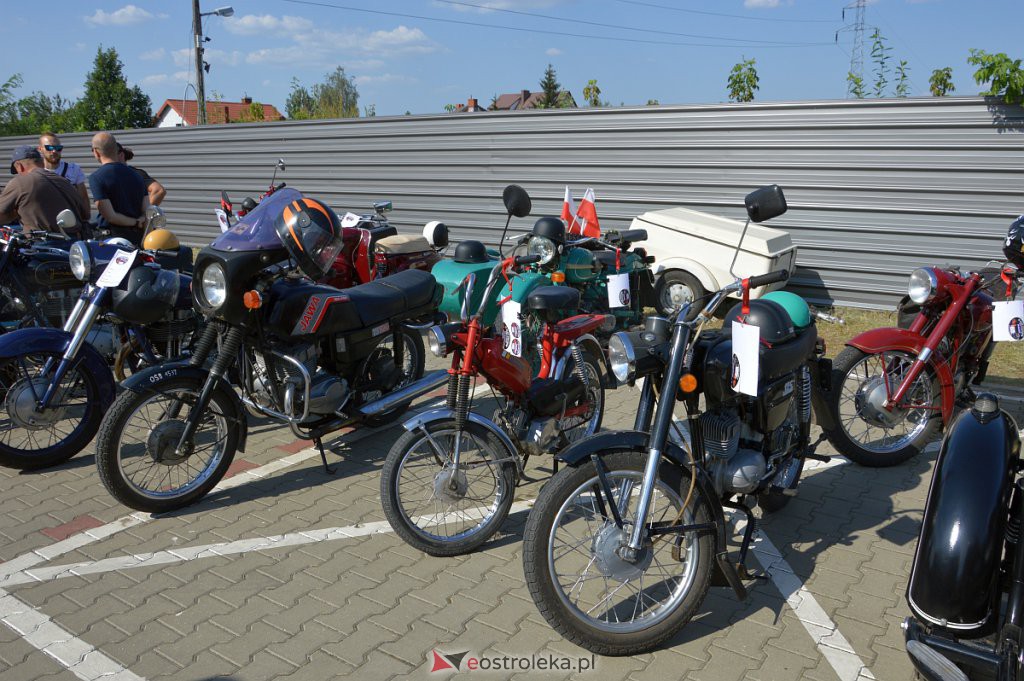 II Zlot Pojazdów Zabytkowych z lat PRL [28.08.2022] - zdjęcie #47 - eOstroleka.pl